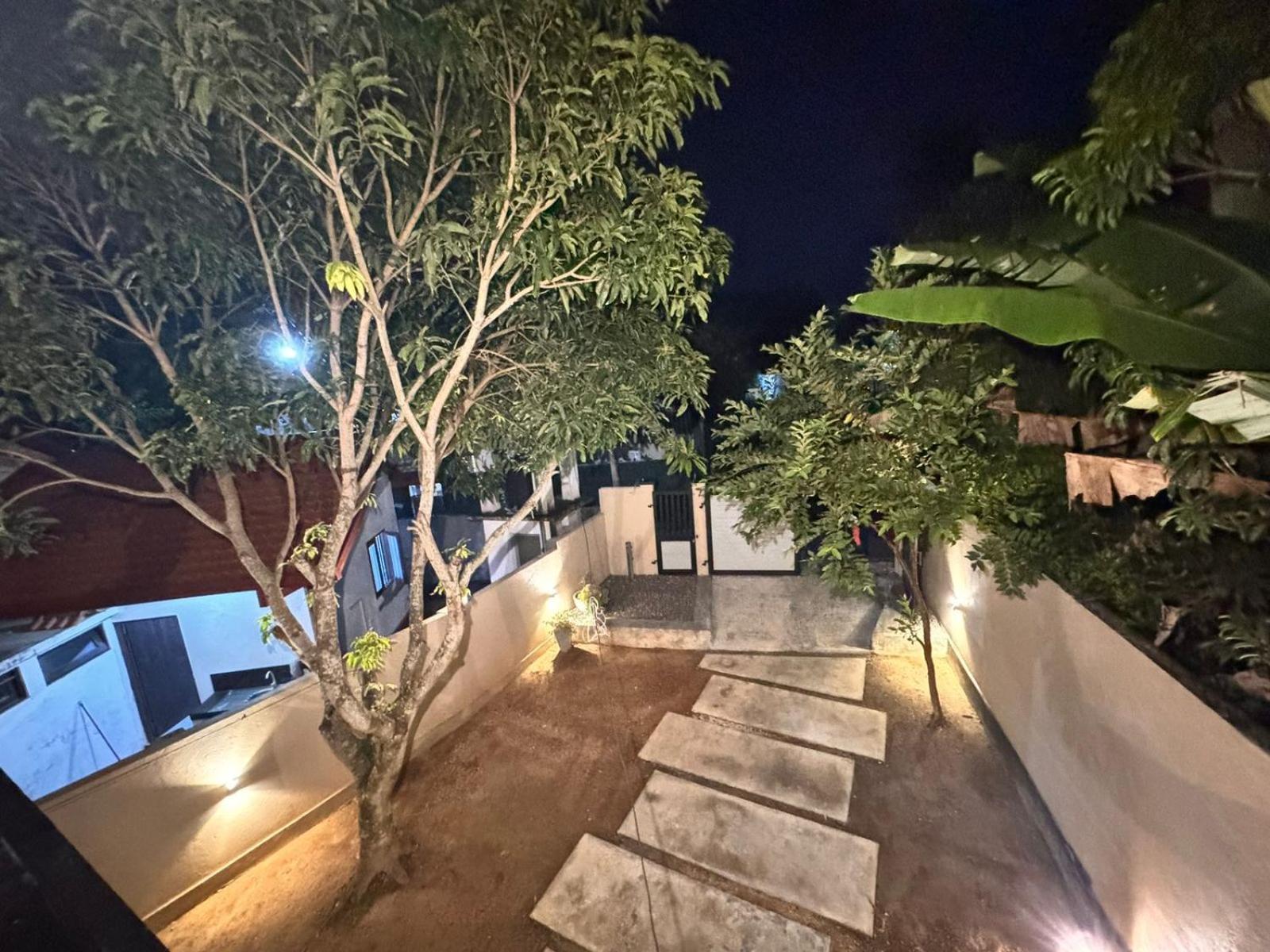 Serenique Heaven Hikkaduwa Buitenkant foto